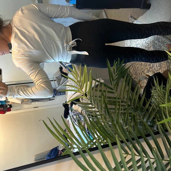 Lululemon top - Picture 5 of 5